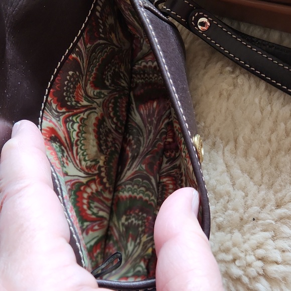 Gorgeous NWT IOB Dooney & Bourke Brown Leather Flap Wristlet🤎🎁❤️ - Picture 8 of 16